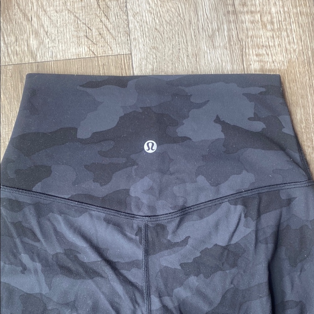 Lululemon Align High Rise 23”Black Camo Leggings
